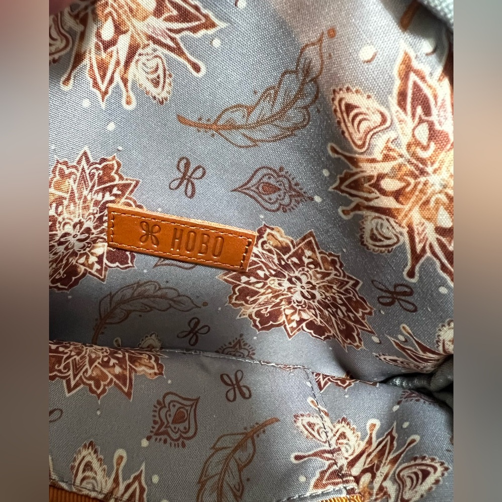 Hobo International Array Round Leather Crossbody … - image 6